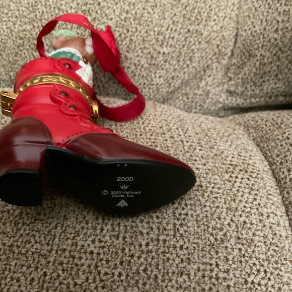 🌸3 for $18🌸 Hallmark Christmas Ornament 2000, Fashion Afoot Cute Mouse in Boot - Picture 5 of 12